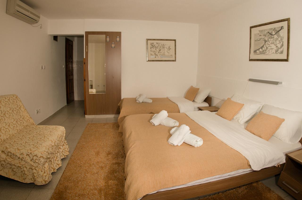 R-Club Old Town Apartments Budua Esterno foto